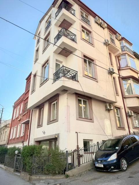 Hotel Vake Тбилиси Екстериор снимка